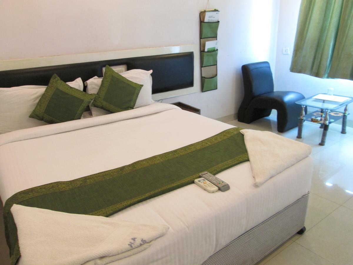 Arihant Hotel Hyderabad Esterno foto